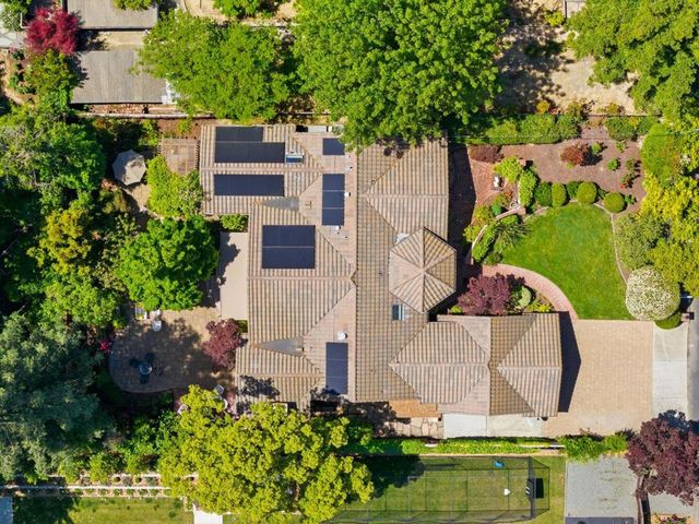 17660 Vineland Avenue, Monte Sereno, CA 95030