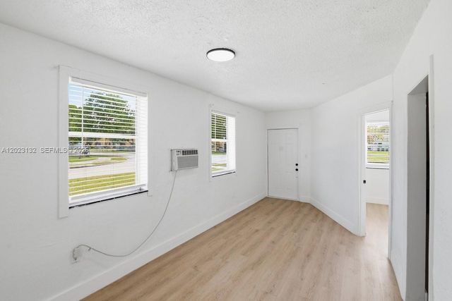 17875 SW 103rd Ave, Miami, FL 33157