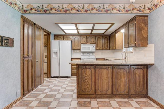 5812 Parkhurst Road, Edmond, OK 73034