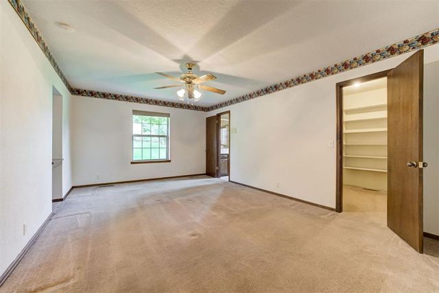 5812 Parkhurst Road, Edmond, OK 73034