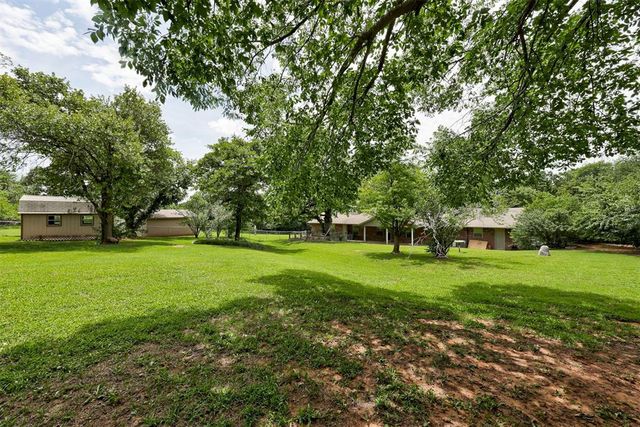 5812 Parkhurst Road, Edmond, OK 73034