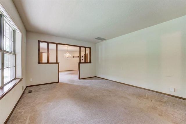 5812 Parkhurst Road, Edmond, OK 73034