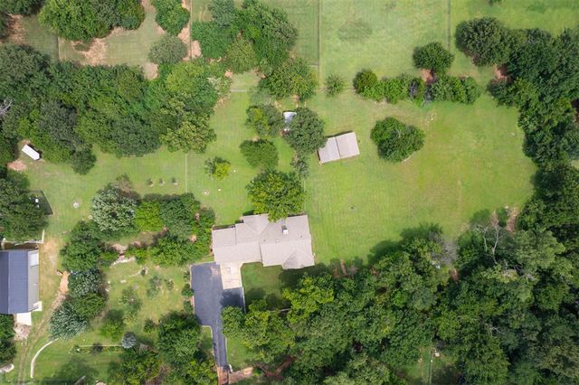 5812 Parkhurst Road, Edmond, OK 73034