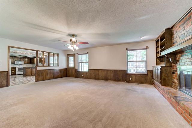 5812 Parkhurst Road, Edmond, OK 73034