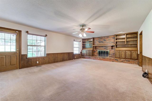 5812 Parkhurst Road, Edmond, OK 73034