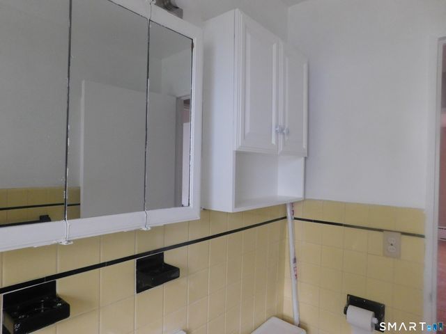 45 Oakview Circle 203, Bridgeport, CT 06604