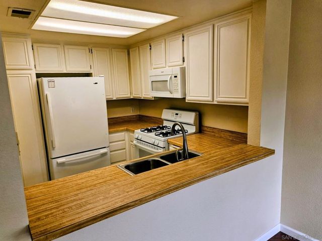 2962 Alanwood Ct., Spring Valley, CA 91978