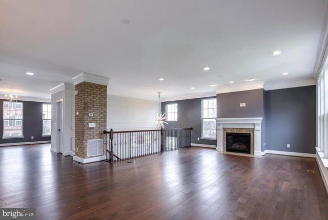 42610 BECKETT TER, Ashburn, VA 20148