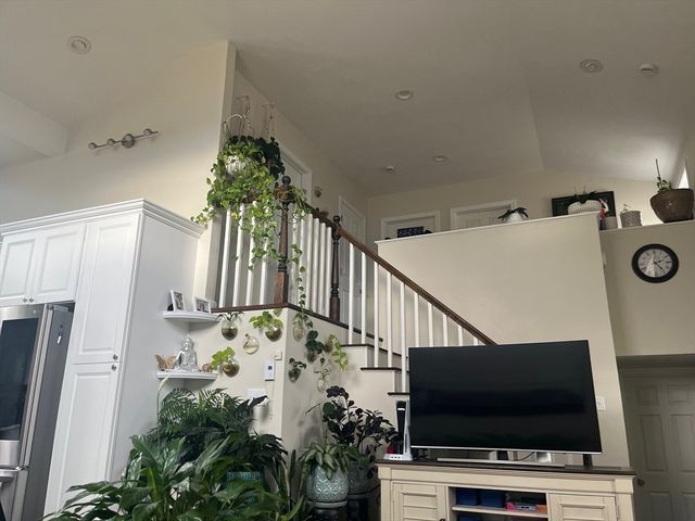 41 Jean St, Acushnet, MA 02743