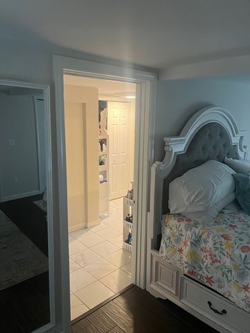 41 Jean St, Acushnet, MA 02743