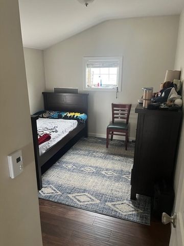 41 Jean St, Acushnet, MA 02743