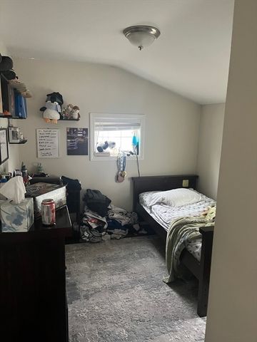 41 Jean St, Acushnet, MA 02743