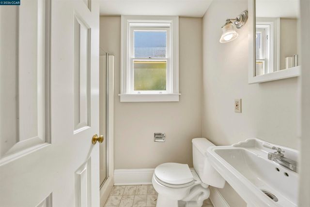 133 Pinole St, Hercules, CA 94547