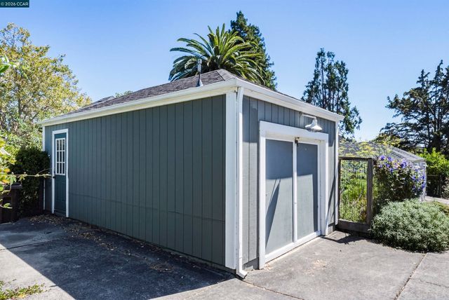 133 Pinole St, Hercules, CA 94547