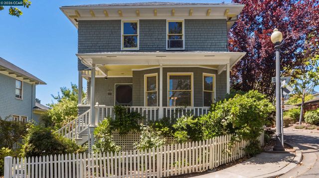 133 Pinole St, Hercules, CA 94547