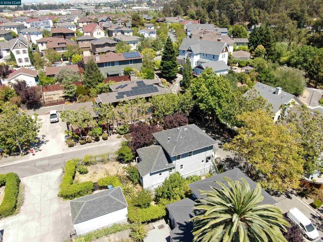 133 Pinole St, Hercules, CA 94547