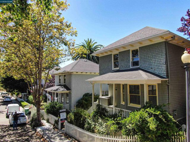 133 Pinole St, Hercules, CA 94547