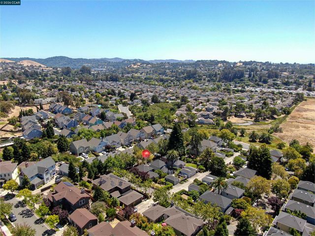133 Pinole St, Hercules, CA 94547