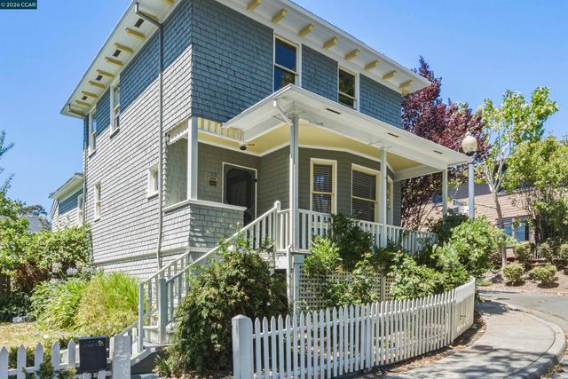 133 Pinole St, Hercules, CA 94547