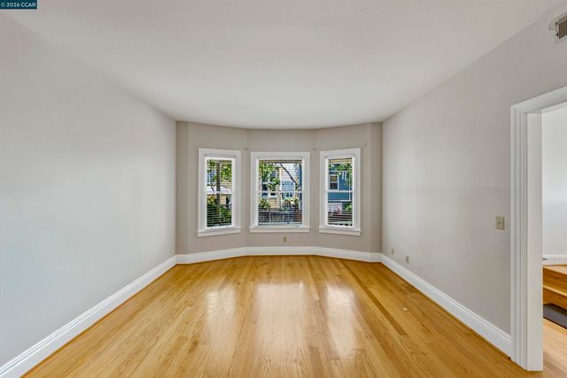 133 Pinole St, Hercules, CA 94547
