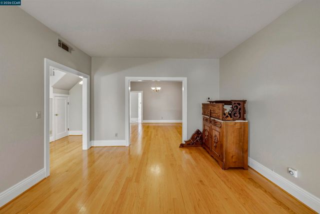 133 Pinole St, Hercules, CA 94547