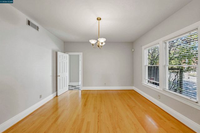 133 Pinole St, Hercules, CA 94547