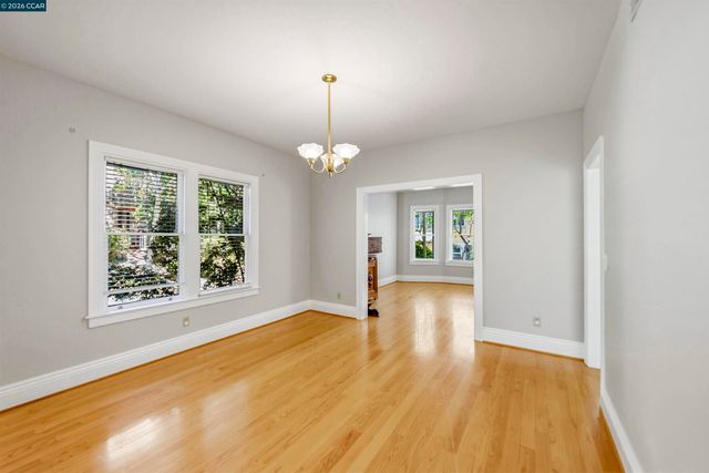 133 Pinole St, Hercules, CA 94547