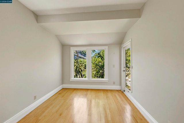 133 Pinole St, Hercules, CA 94547