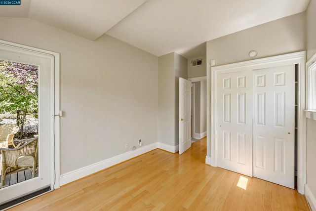 133 Pinole St, Hercules, CA 94547