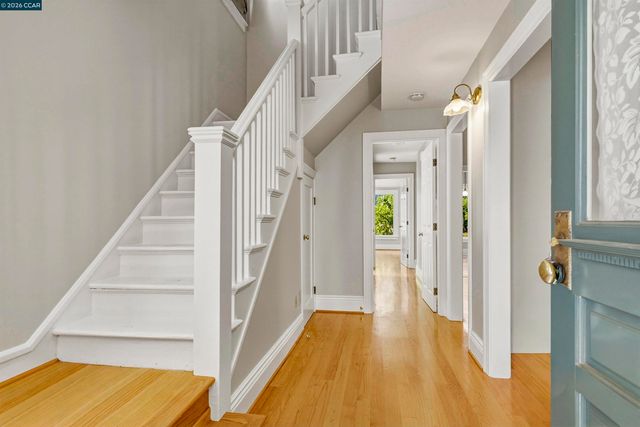 133 Pinole St, Hercules, CA 94547