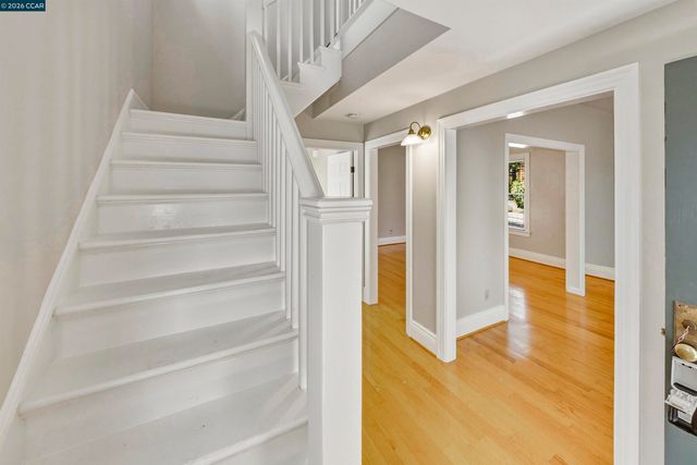 133 Pinole St, Hercules, CA 94547