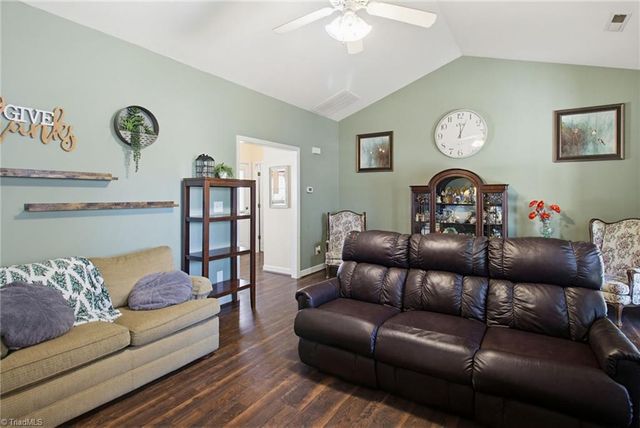 104 Water Mill Road, Kernersville, NC 27284