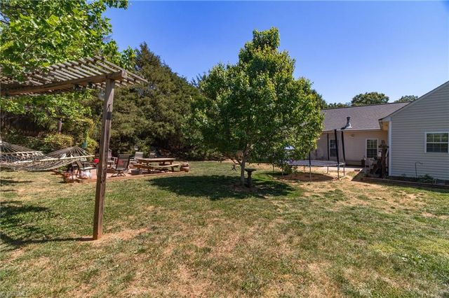 104 Water Mill Road, Kernersville, NC 27284