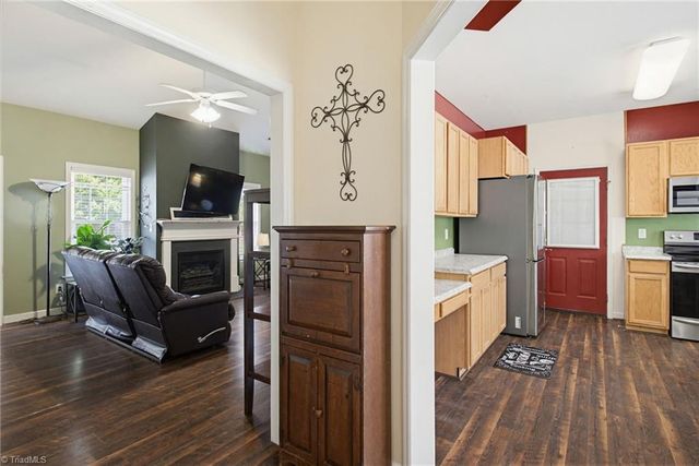 104 Water Mill Road, Kernersville, NC 27284