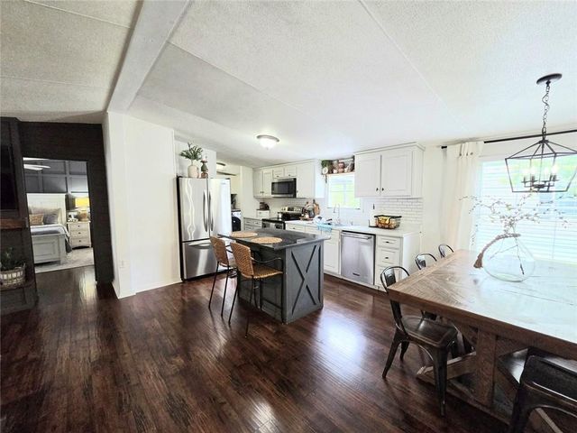 4855 Peachtree Drive, Buford, GA 30518