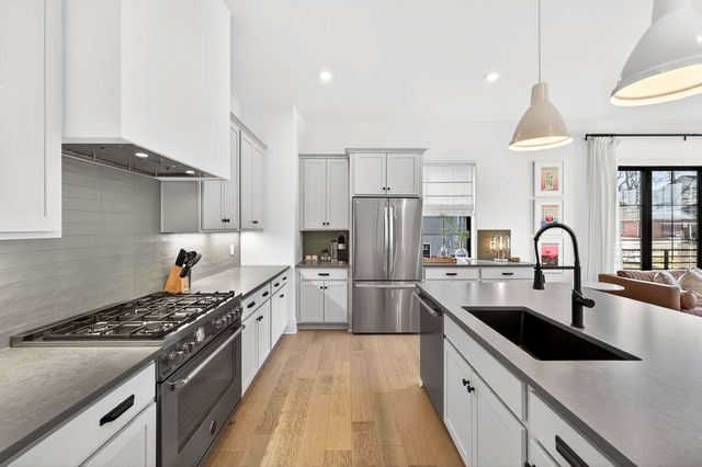 1218 Pillow Street, Nashville, TN 37203