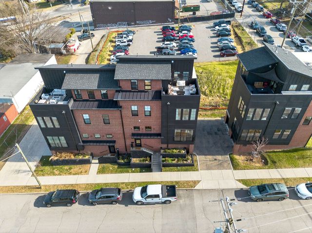 1218 Pillow Street, Nashville, TN 37203