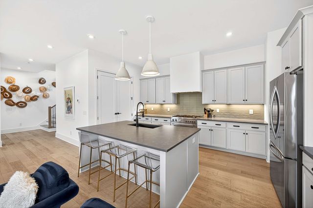 1218 Pillow Street, Nashville, TN 37203