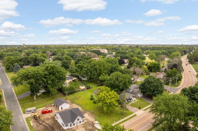 8115 Victoria Drive, Victoria, MN 55386