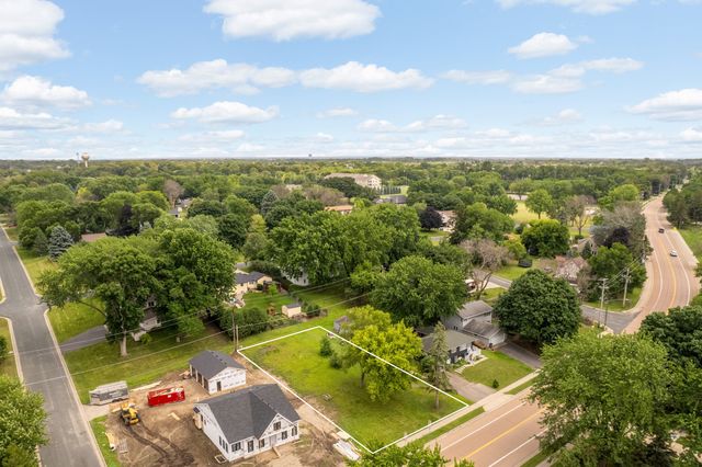 8115 Victoria Drive, Victoria, MN 55386