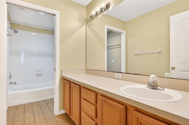 10801 SPRING MOUNTAIN PLACE, Tampa, FL 33626