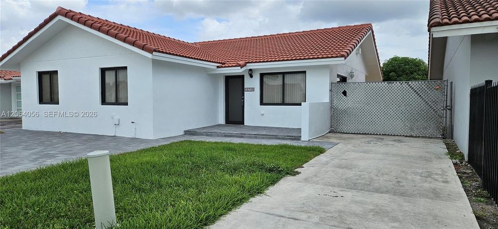 14765 SW 82nd St, Miami, FL 33193