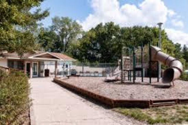 6913 Sandwood Street NE, Rockford, MI 49341