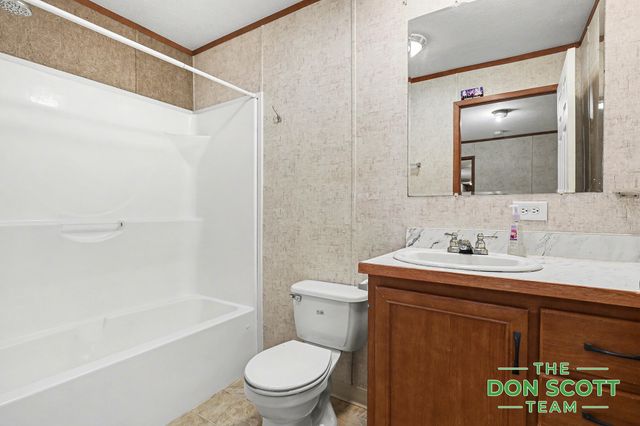 6913 Sandwood Street NE, Rockford, MI 49341