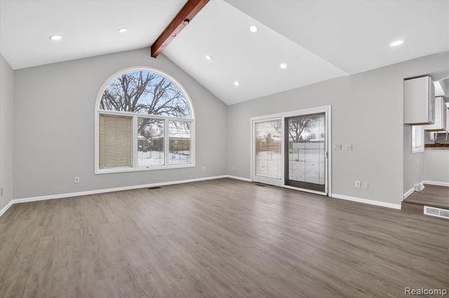 30310 Valenti Drive, Warren, MI 48088