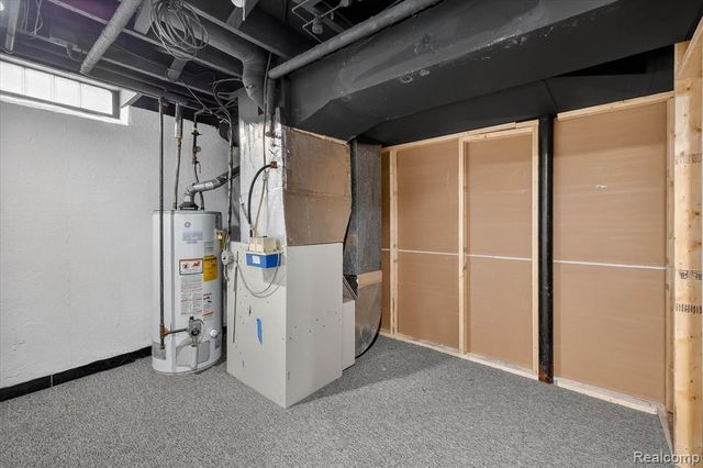 30310 Valenti Drive, Warren, MI 48088