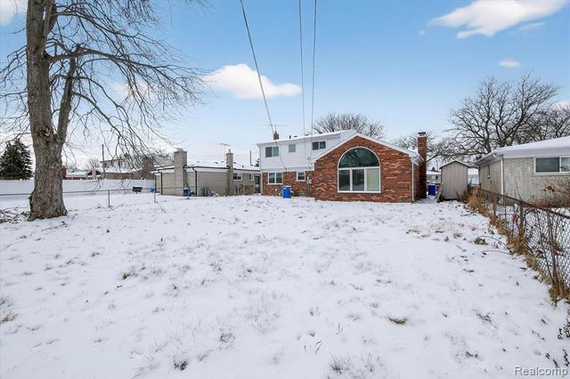 30310 Valenti Drive, Warren, MI 48088