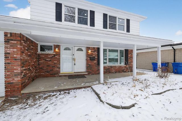 30310 Valenti Drive, Warren, MI 48088