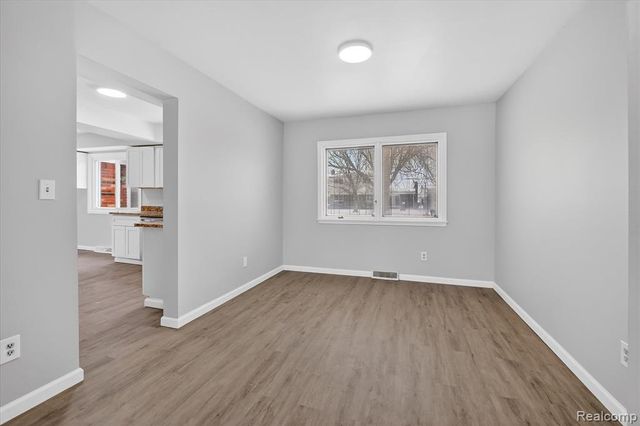 30310 Valenti Drive, Warren, MI 48088