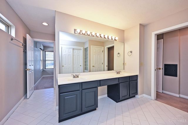 940 Weninger Circle, Cincinnati, OH 45203